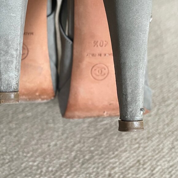 Chanel Green Suede Slingback Pumps, Size 40 1/2 EU - Picture 14 of 15